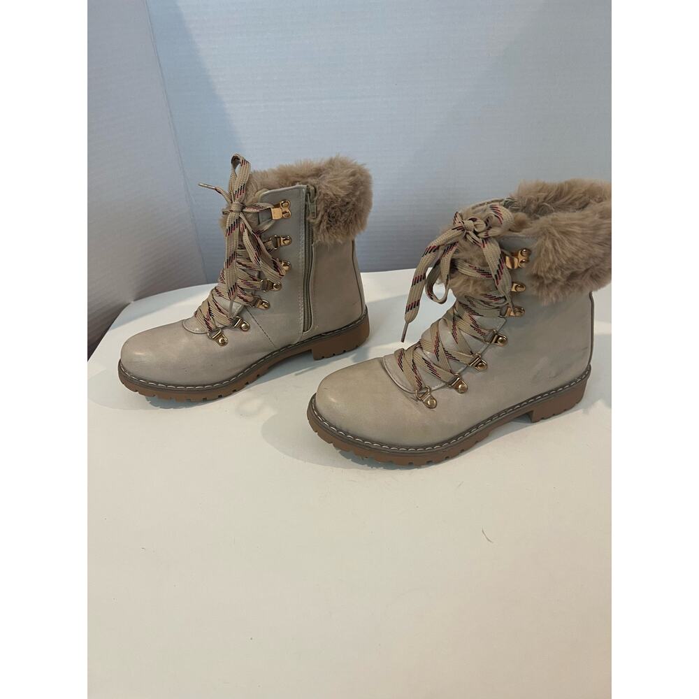 Catherine Malandrino Hershey Faux Fur Lace Up Combat Style Cuff Boots‎ Sz 9